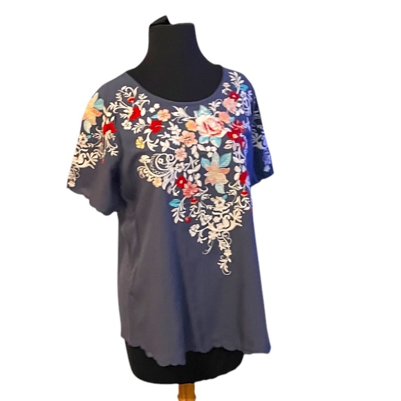 NWOT Andre’e By Unit Embroidered Dusty Blue Blouse, Size Small - Picture 2 of 7